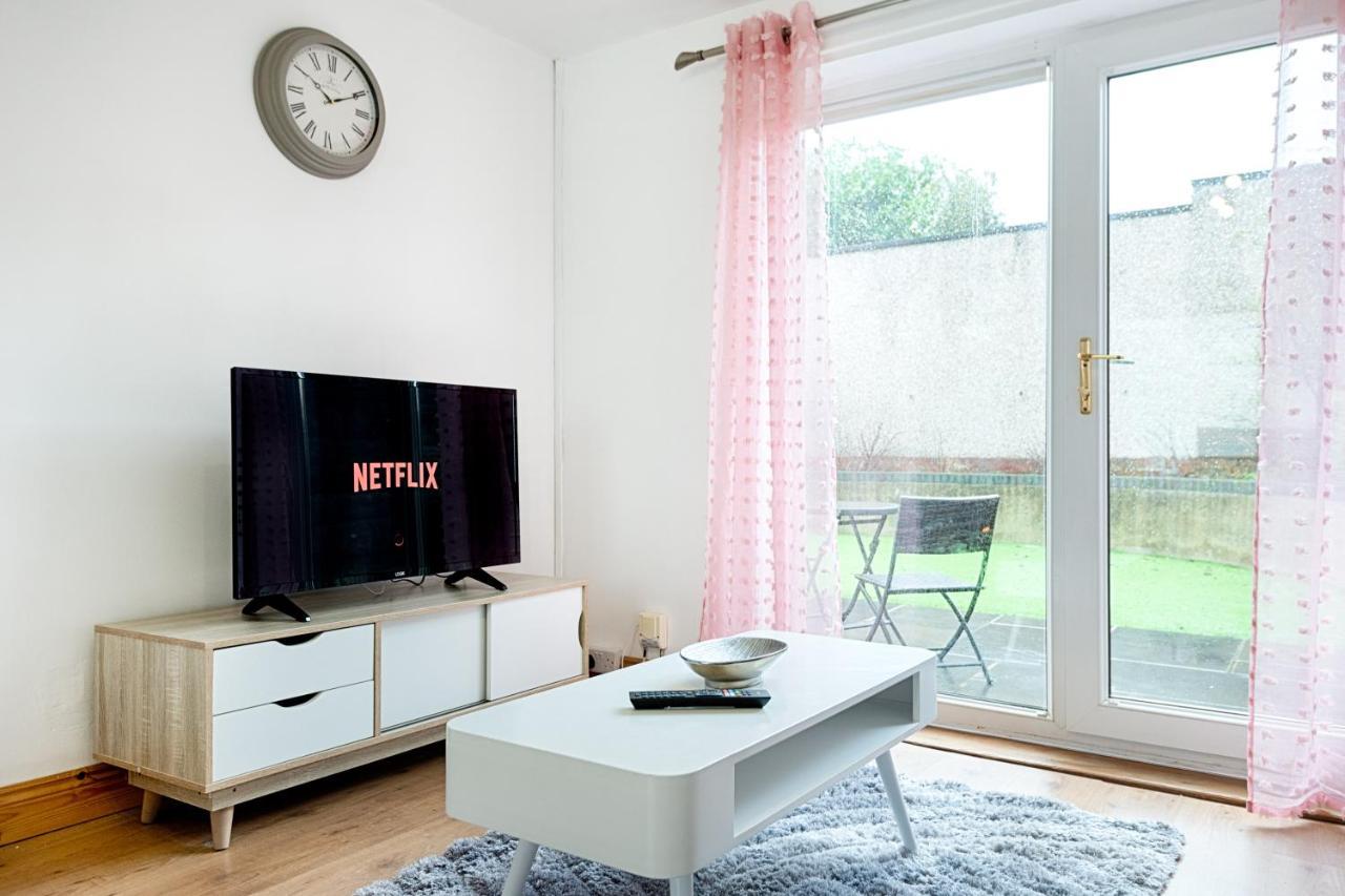 Private Parking, Garden, Close To Beach! Swansea Exterior photo